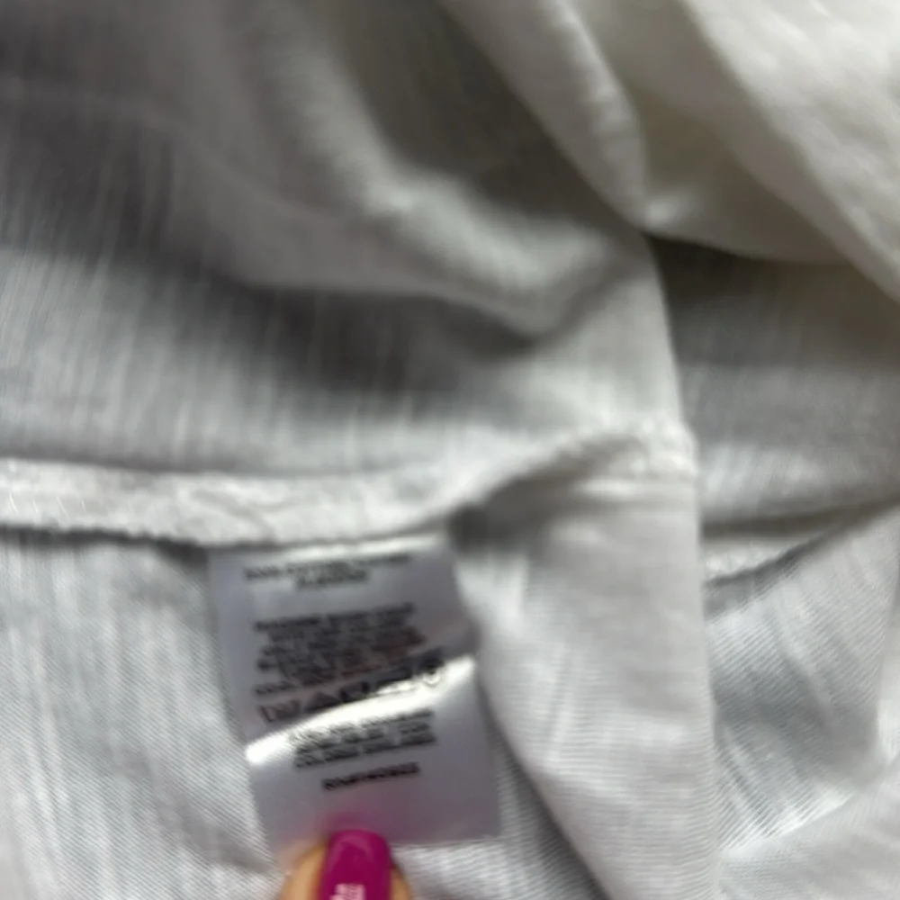 LOFT Classic White T-Shirt - Picture 5 of 5